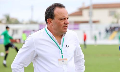 «Κεραυνός εν αιθρία η παραίτηση του προέδρου»! thumb