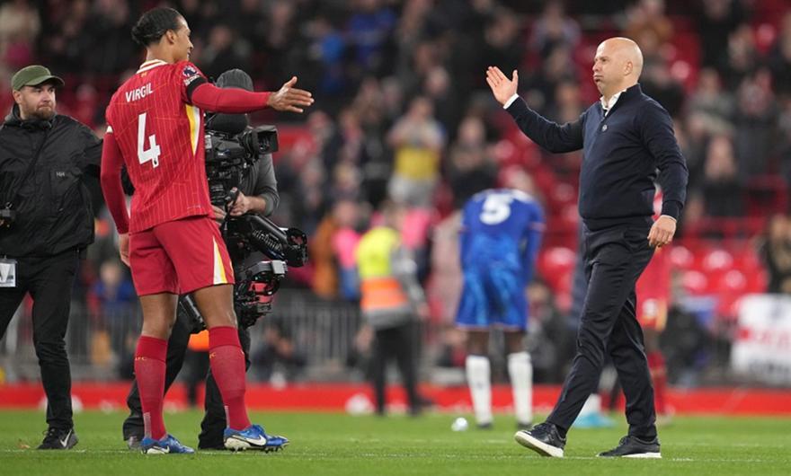 Δυσαρεστημένος με τη Λίβερπουλ ο Φαν Ντάικ thumb