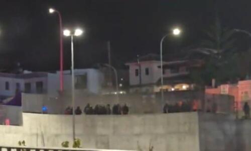 Διάταγμα αποκλεισμού για τους συλληφθέντες - Ανακρίθηκε το άτομο από το box thumb