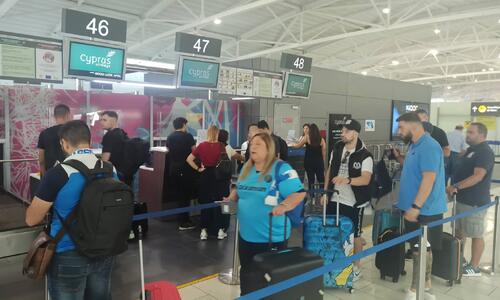Κατέφτασαν στο αεροδρόμιο οι πρώτοι Απολλωνίστες! (φώτος) thumb