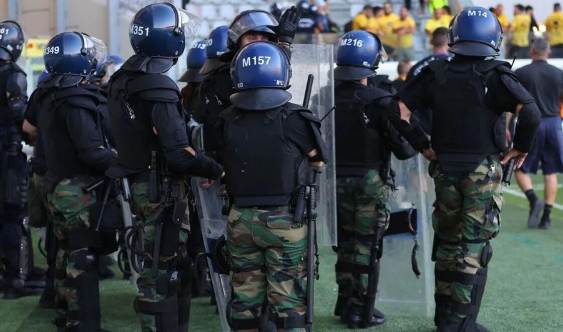 Επεισόδια με πετροβολισμούς μετά το ΑΕΚ – ΑΕΛ thumb