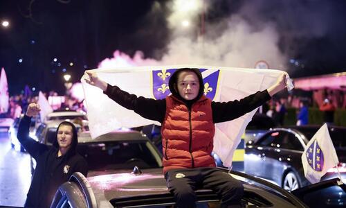 Ασύλληπτοι πανηγυρισμοί στη Βοσνία μετά την πρόκριση επί της Ιταλίας thumb
