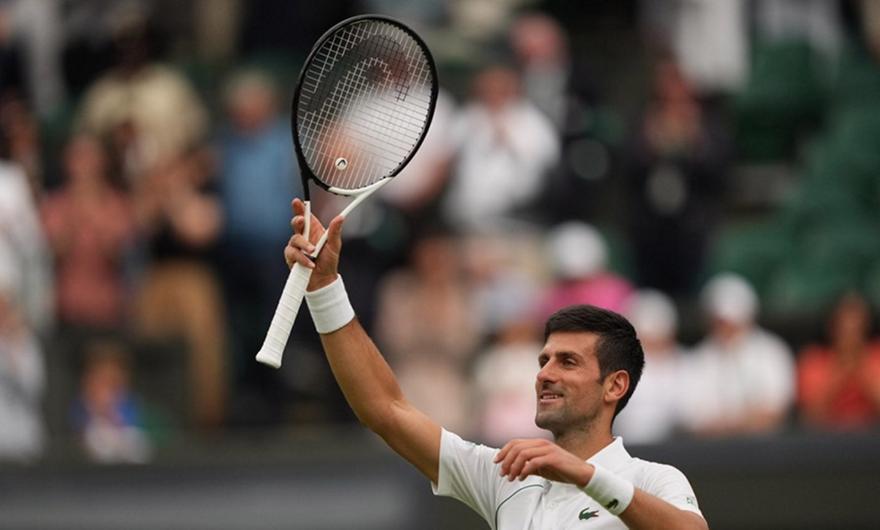 Απίστευτος Νόβακ Τζόκοβιτς στο Wimbledon thumb