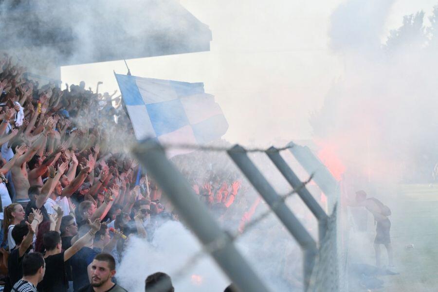 Πάνω από 7.000 thumb