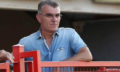 «Μπορεί να κάνει γήπεδο στο εργοστάσιο που έχει ή σπίτι του...» thumb