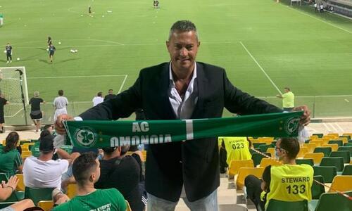 Ομονοιάτικο «χτύπημα» από Τζον Χριστοδούλου... με ευχές! thumb