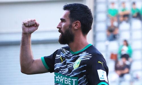Άρης-ΑΕΚ 3-4: Τελευταίος «γέλασε» ο Μπάγιτς! thumb