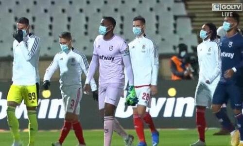 Απίστευτο: Η Μπελενένσες κατέβηκε με 9 παίκτες κόντρα στη Μπενφίκα λόγω κορωνοϊού! thumb