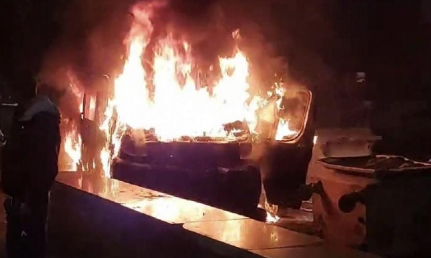 Χάος στους δρόμους της Σόφια, συμπλοκές και τραυματίες οπαδοί thumb