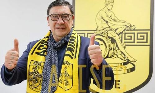 Μπούργος: «Φτιάχνουμε καινούρια ομάδα, δεν είμαι μάγος» thumb