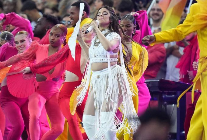 «Αγενές που τραγουδούσαν τους ύμνους τους την ώρα του show» (pic) thumb