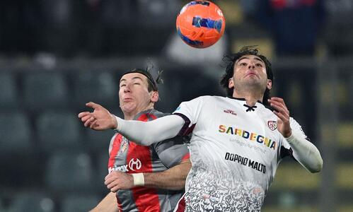 Serie A: «Όρθια» στην Κρεμόνα η Κάλιαρι thumb