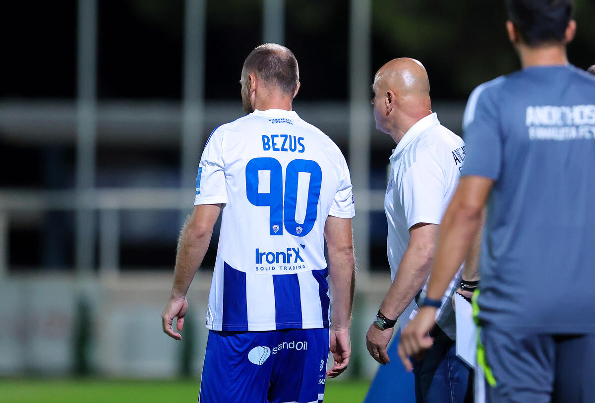 «Ντιόν και Μπεζούς ήταν προσωπικές επιλογές του Τιμούρ Κετσπάγια» thumb