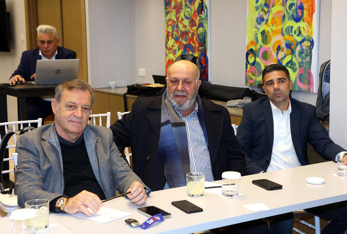Παρουσία προέδρων η έκτακτη συνεδρία της ΚΟΠ thumb