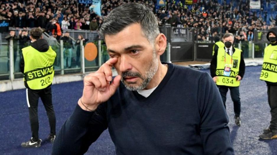 Αποθεώθηκε από τους οπαδούς της Λάτσιο και συγκινήθηκε thumb