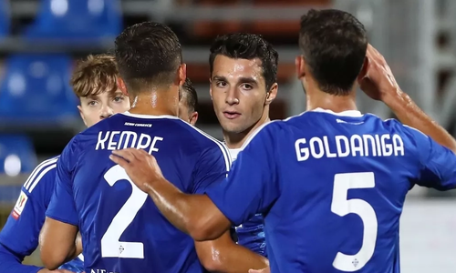 Κόμο - Πίζα 5-0: Ο Δουβίκας την οδηγεί στα «αστέρια» thumb