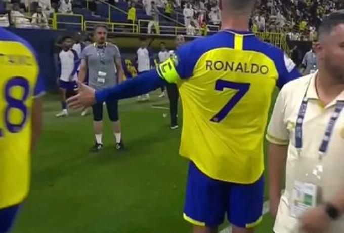 Εκνευρισμένος μετά τον αποκλεισμό ο Κριστιάνο, τα έβαλε με... όλους! (ΒΙΝΤΕΟ)  thumb