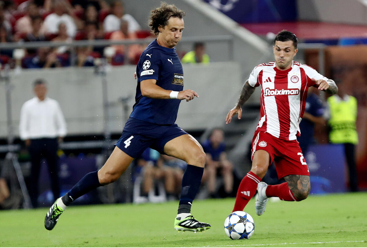 kicker για Νταβίντ Λουίζ: Πότε Δαυίδ πότε Γολιάθ thumb