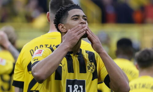 Bundesliga: Εξάσφαιρη και στο... κόλπο του τίτλου η Ντόρτμουντ thumb