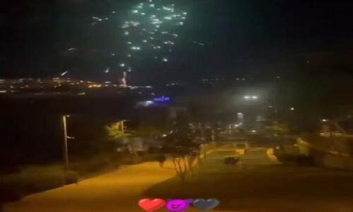 Βίντεο με τα βεγγαλικά που πέταξαν οπαδοί της Χάποελ έξω από το ξενοδοχείο της ΑΕΚ thumb