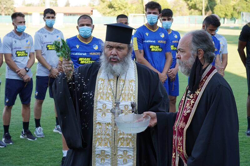 Έγινε ο αγιασμός στον ΑΠΟΕΛ (pics) thumb