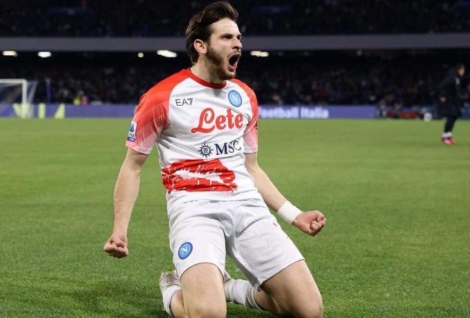 Καλπάζει για το scudetto η Νάπολι thumb