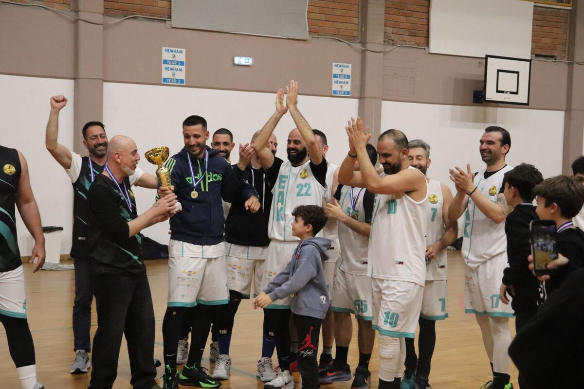 Πρωταθλήτρια στη silver κατηγορία του Χειμερινού μπάσκετ η EAK! thumb