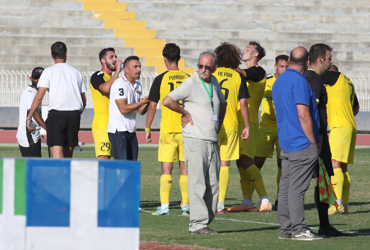 Στο κυνήγι της ανόδου με... Ρουσιά! (Βαθμολογία) thumb