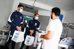 Επίσκεψη του Απόλλωνα στο Γενικό Νοσοκομείο Λεμεσού  thumb