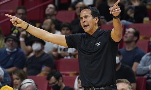 NBA: Αναβλήθηκε το Σπερς - Χιτ, τζάμπα έτρεχε ο Άρικ Χόλμαν στο Σαν Αντόνιο thumb