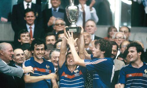 Euro retro: Η Γαλλία στον θρόνο (video) thumb