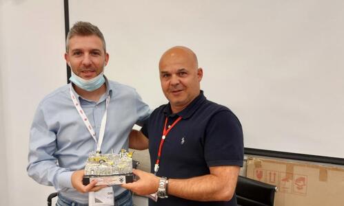 Δώρα στην Ανόρθωση (pics) thumb