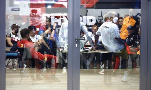 Μετά από 4 ώρες διαβουλεύσεων: Οι πιλότοι συμφώνησαν να αγωνιστούν στη Τζέντα thumb