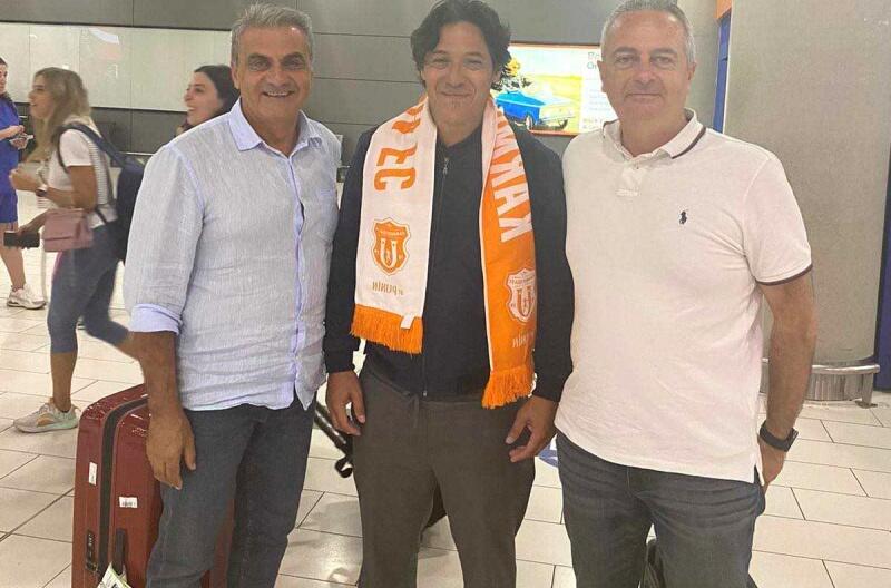 Βιολάρης και Ταραπουλούζης υποδέχθηκαν τον Καμορανέζι! thumb