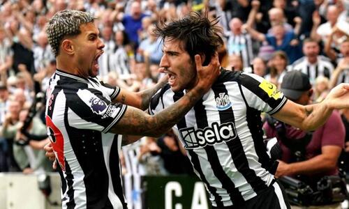Premier League: Πεντάρα και πανέτοιμη για... όλα η Νιούκαστλ! thumb