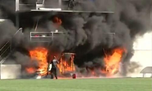 Τεράστια φωτιά ξέσπασε στο εθνικό Στάδιο της Ανδόρας thumb