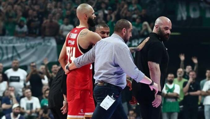 Τα άτομα των court seats καταθέτουν μήνυση κατά του Φουρνιέ thumb