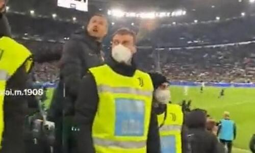 Επεισόδιο Τζέκο με οπαδό της Γιουβέντους thumb