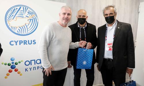 Το καθιερωμένο πριν το παιχνίδι (pics) thumb