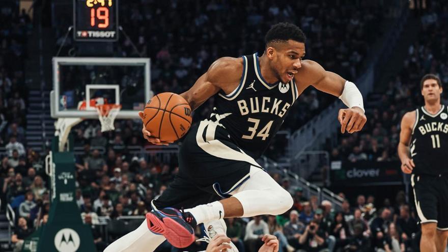 NBA: Triple double ο Γιάννης, 40άρα ο Λίλαρντ και οι Μπακς thumb