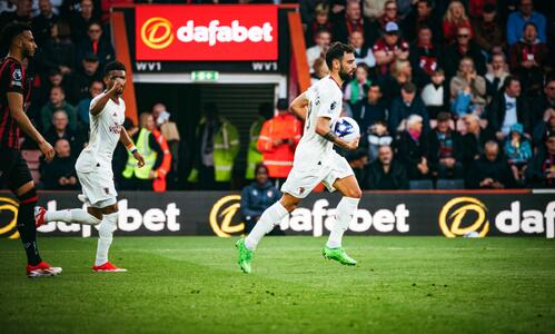 Premier League: «Πέταξε» δύο βαθμούς στο «Βαϊτάλιτι» η Γιουνάιτεντ thumb