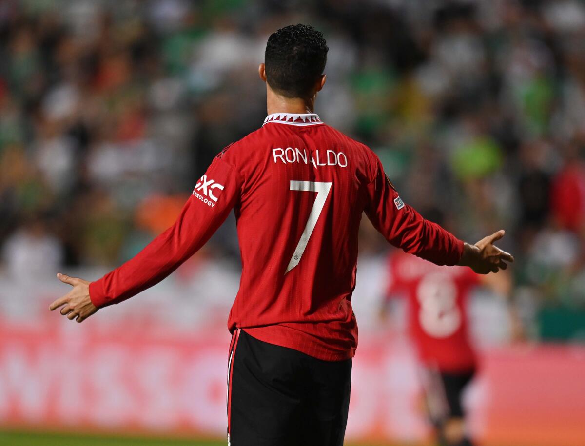 Απογοητευμένος και με σκυμμένο το κεφάλι ο CR7 στο ΓΣΠ (φωτογραφίες) thumb