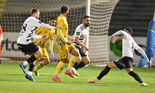 ΤΕΛΙΚΟ: ΠΑΕΕΚ-ΑΠΟΕΛ 1-3 thumb
