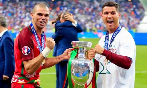 Η αποθέωση του CR7 για τον Πέπε thumb