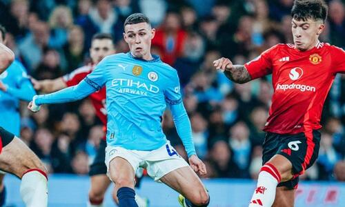 Premier League / Οι δείκτες των ρολογιών σταματούν για το ντέρμπι του Μάντσεστερ thumb