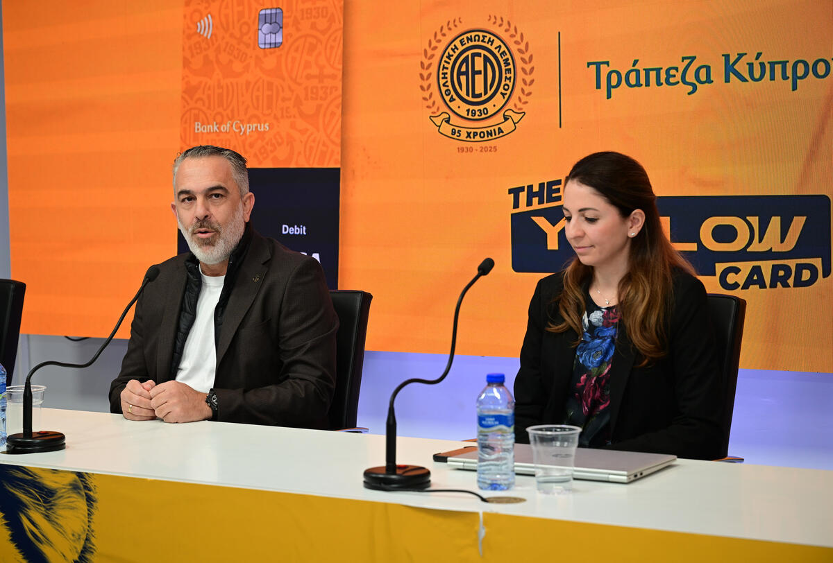 «Δεν πρέπει να μας παίρνουν για καθυστερημένους - Οι ΑΕΛίστες ν' αφήσουν το λυπητερό ύφος στα social media» thumb