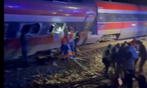 Σύγκρουση τρένων στην Ισπανία: Νεκροί και δεκάδες τραυματίες thumb