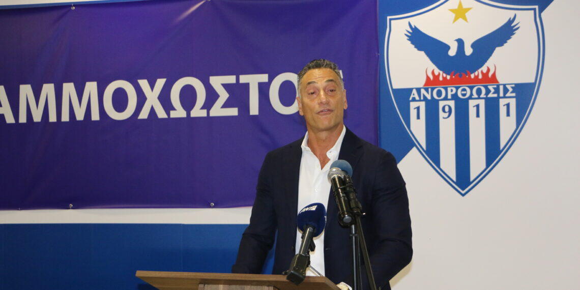 Αποκαλύψεις Σάντη: «Πάμε για τρεις μεταγραφές, με ειλικρίνεια και καθαρές κουβέντες»  thumb
