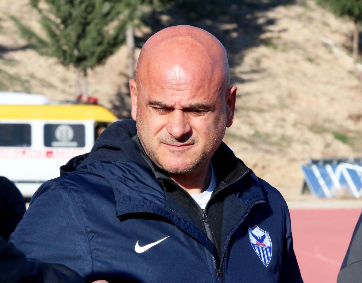 Σε ανύποπτο χρόνο (Μεταγραφές) thumb