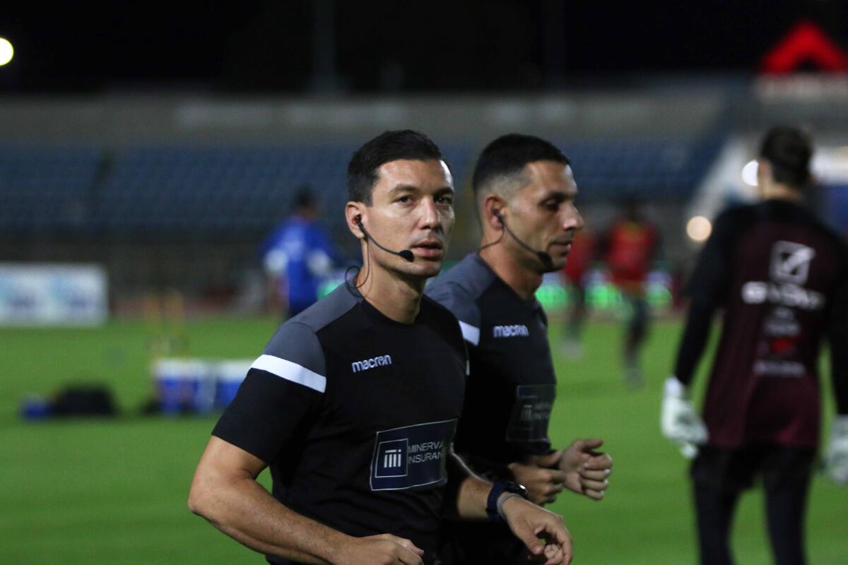 Γκολ η ΠΑΕΕΚ, άκυρο έξι λεπτά αργότερα με on field review thumb